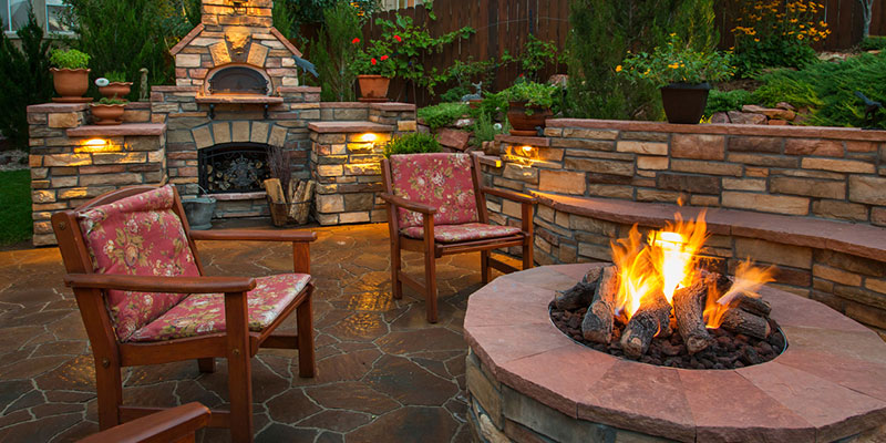 How to Decide if an Outdoor Fire Pit or Fireplace is Right for You